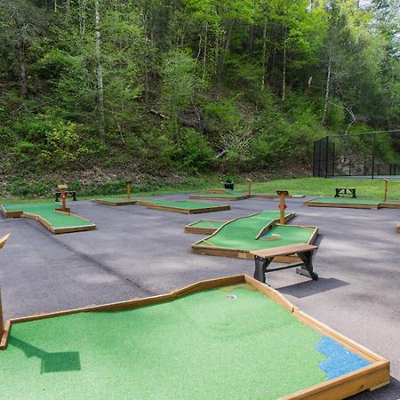 Horseshoe Hideaway Sevierville Exterior photo